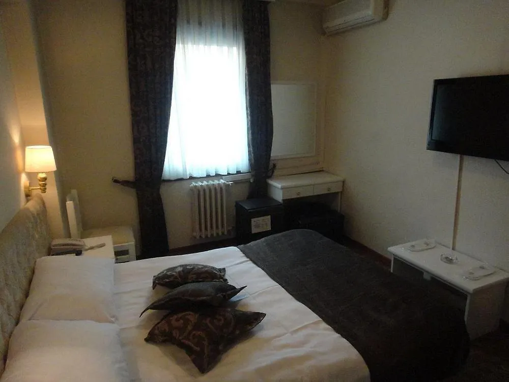 Guleryuz Hotel Анкара